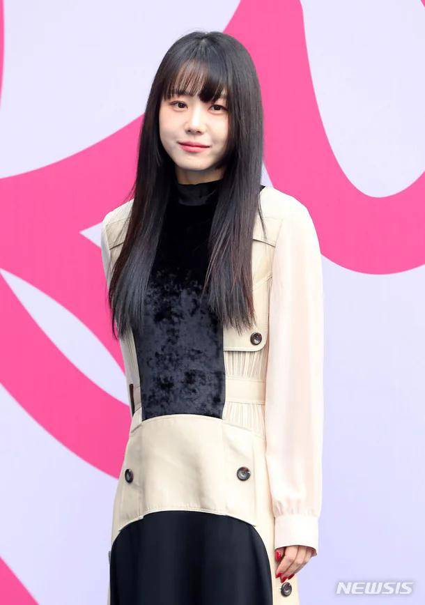 38岁韩国知名女星，结婚四年喜得千金 插图3