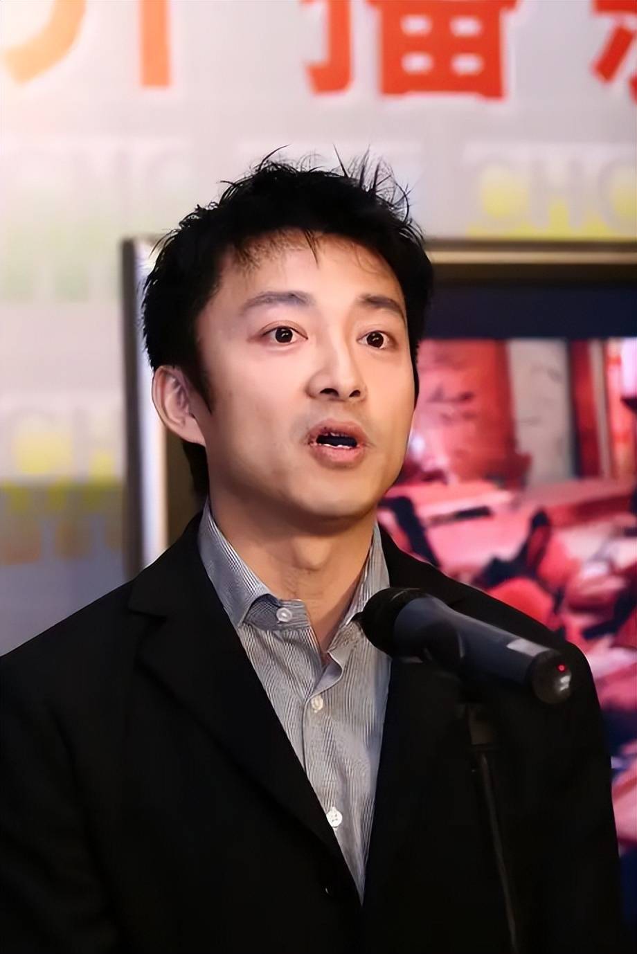 前央视主持人亚宁现状揭秘56岁身家百亿已是大集团老总头发全白