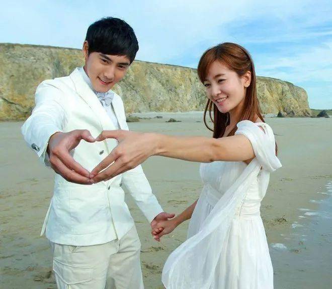 张睿李晟再度同框,李佳航主动配合cp,新《还珠》合体谁最赚?