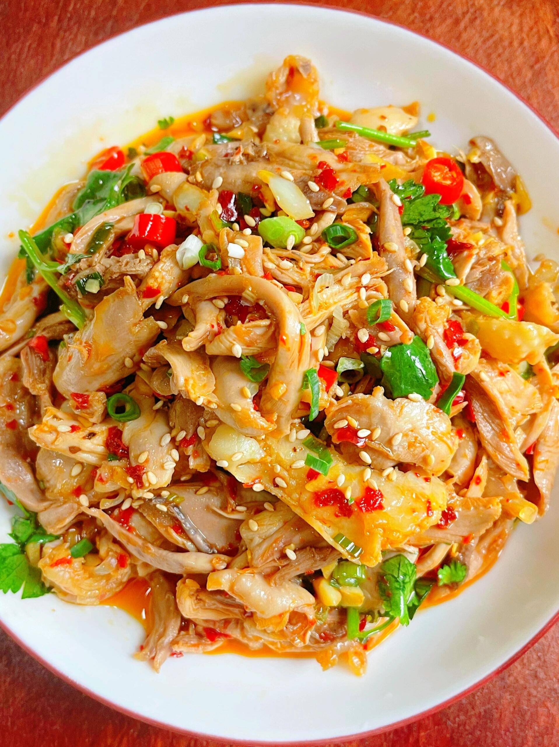 这道凉拌鸡丝一口就爱上吃了还想吃