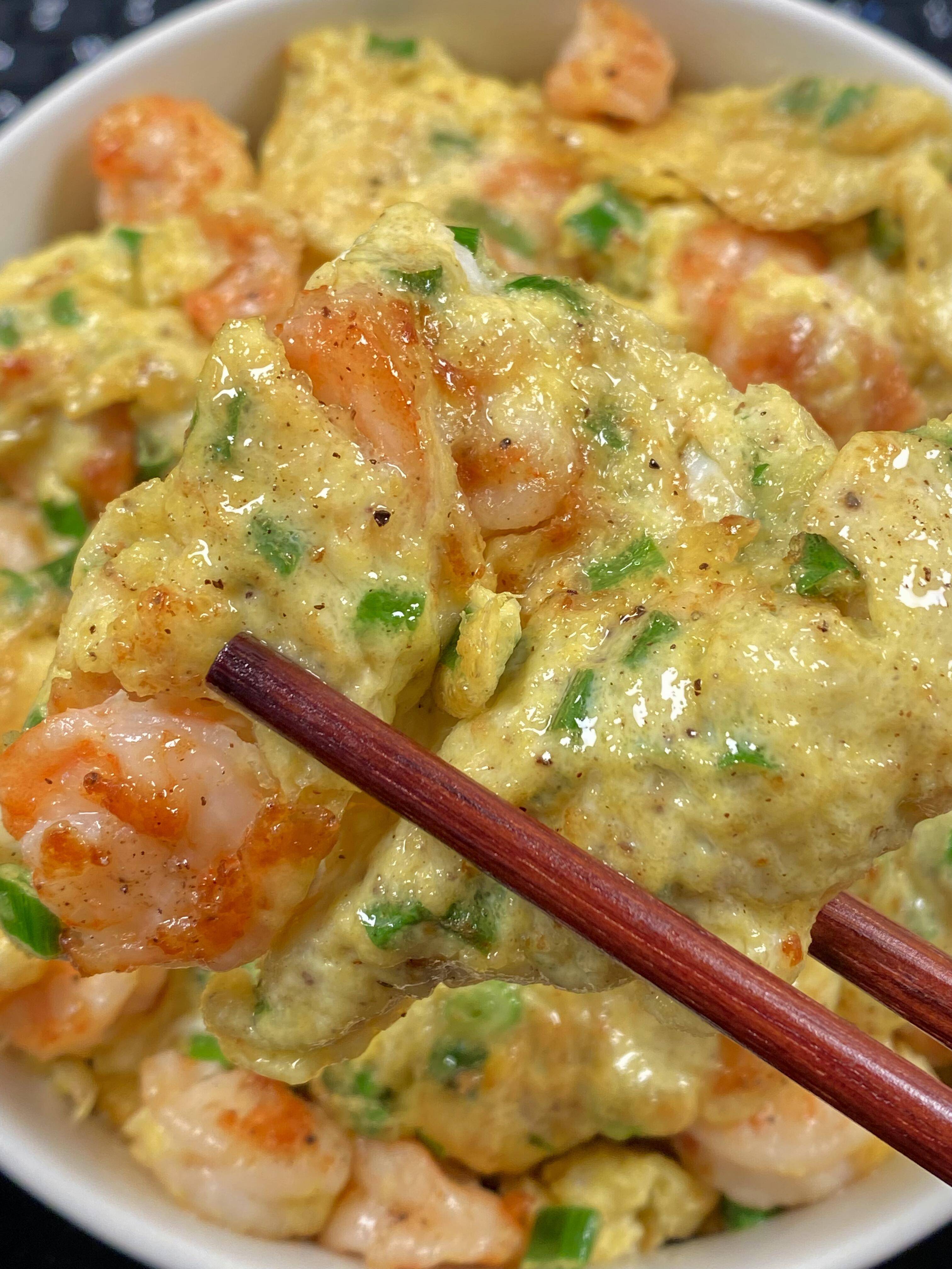 这道虾仁滑蛋,一口就爱上,鲜嫩到爆!