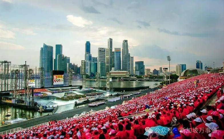 史上最大规模阅兵式,超23万人参与. 新加坡建国60周年庆典细节曝光!