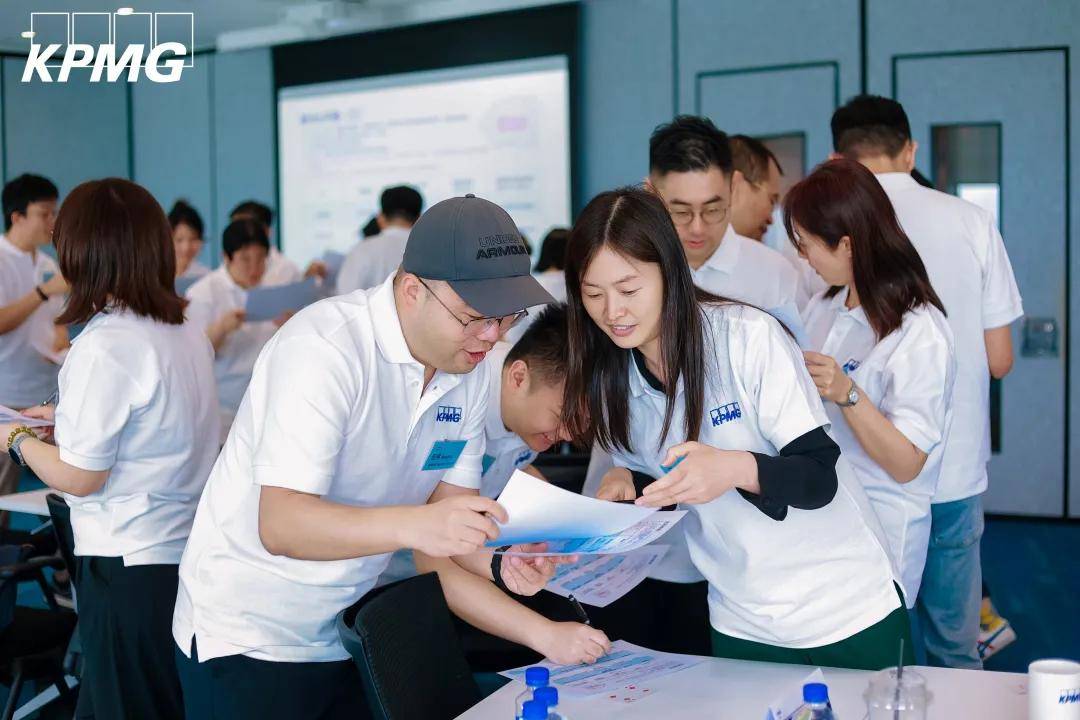 毕马威中国财务管理咨询服务主管合伙人沈怡,作为历届最受欢迎讲师之