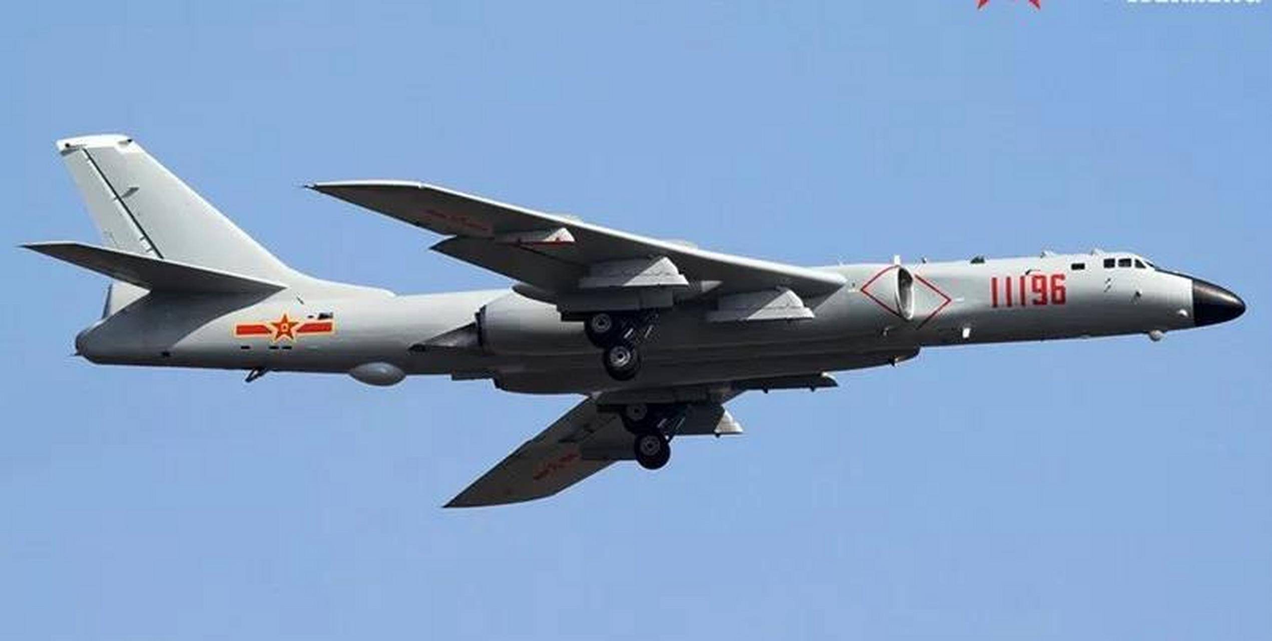 轰6k重返永兴岛!南海铁三角成型,美航母退避三千里