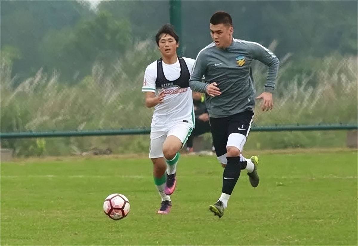 从亿元先生到无球可踢：杨善平的足球生涯起伏