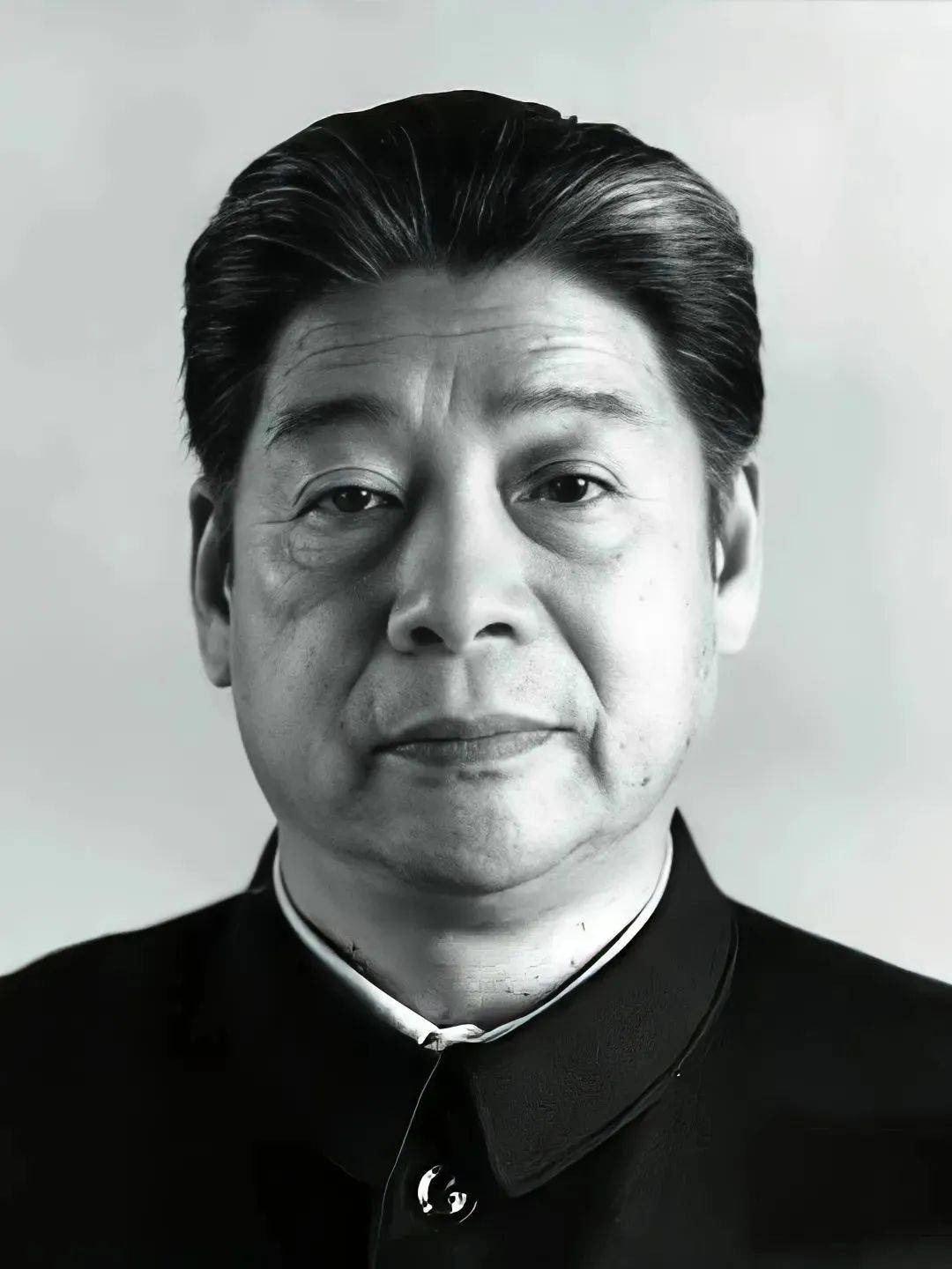 朱明荣传承饶斌精神点燃中国汽车新引擎