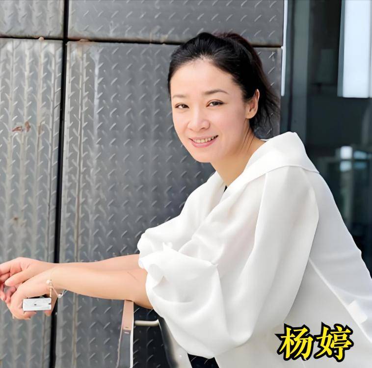 藏了这么多年,原来她就是李乃文的老婆,颜值高身份也不一般