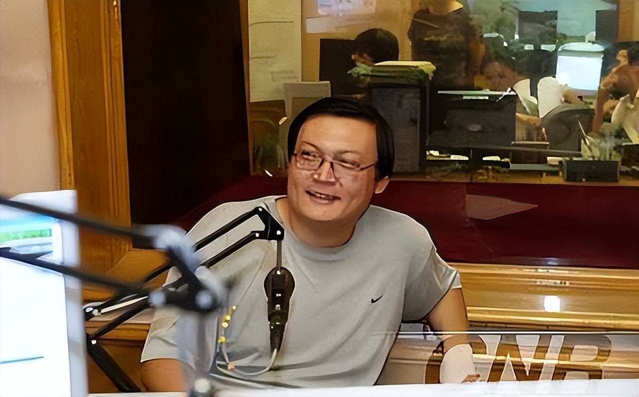 销声匿迹7年多的老梁,“一代铁嘴”如今的结局,原来早已注定_梁宏达_节目_观众
