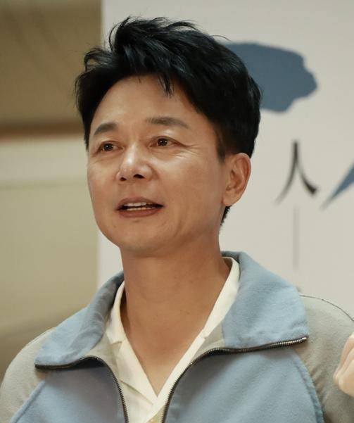 刘奕君二婚生女,儿子宠爱如天,叔圈顶流父子三人幸福满溢