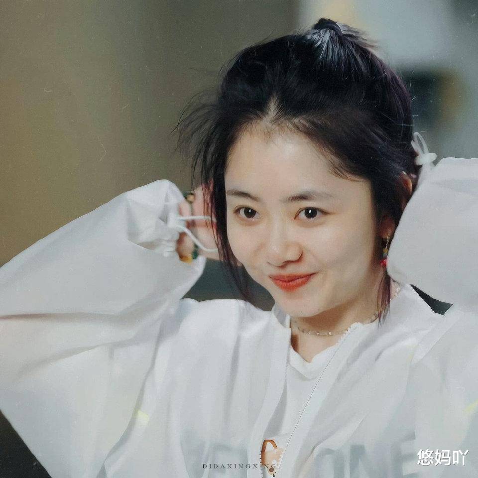 Pure - 脸上的斑，不用激光也能淡！🔥 以前脸颊的斑多到像“咖啡泼上去”， 越想遮反而越暗沉、越敏感😭 朋友推荐我用Riman淡斑修护，  没想到短短几周—— ✓ 斑一点点淡下去, image size:960x960