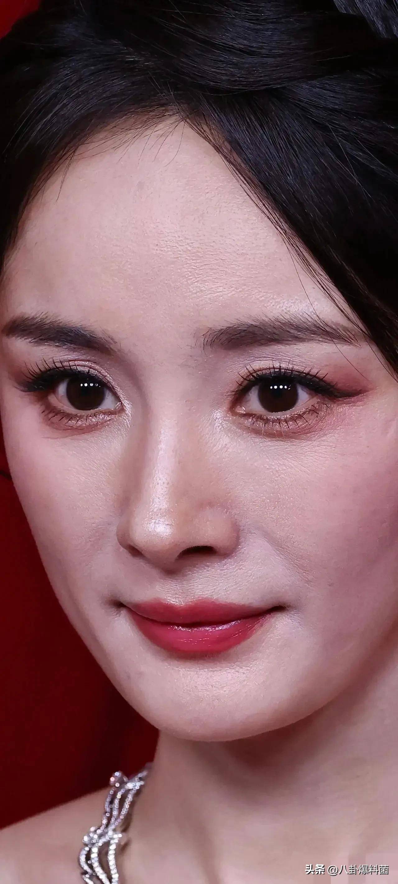 直到看到林允的脸,才懂杨幂为什么拼命躲镜头