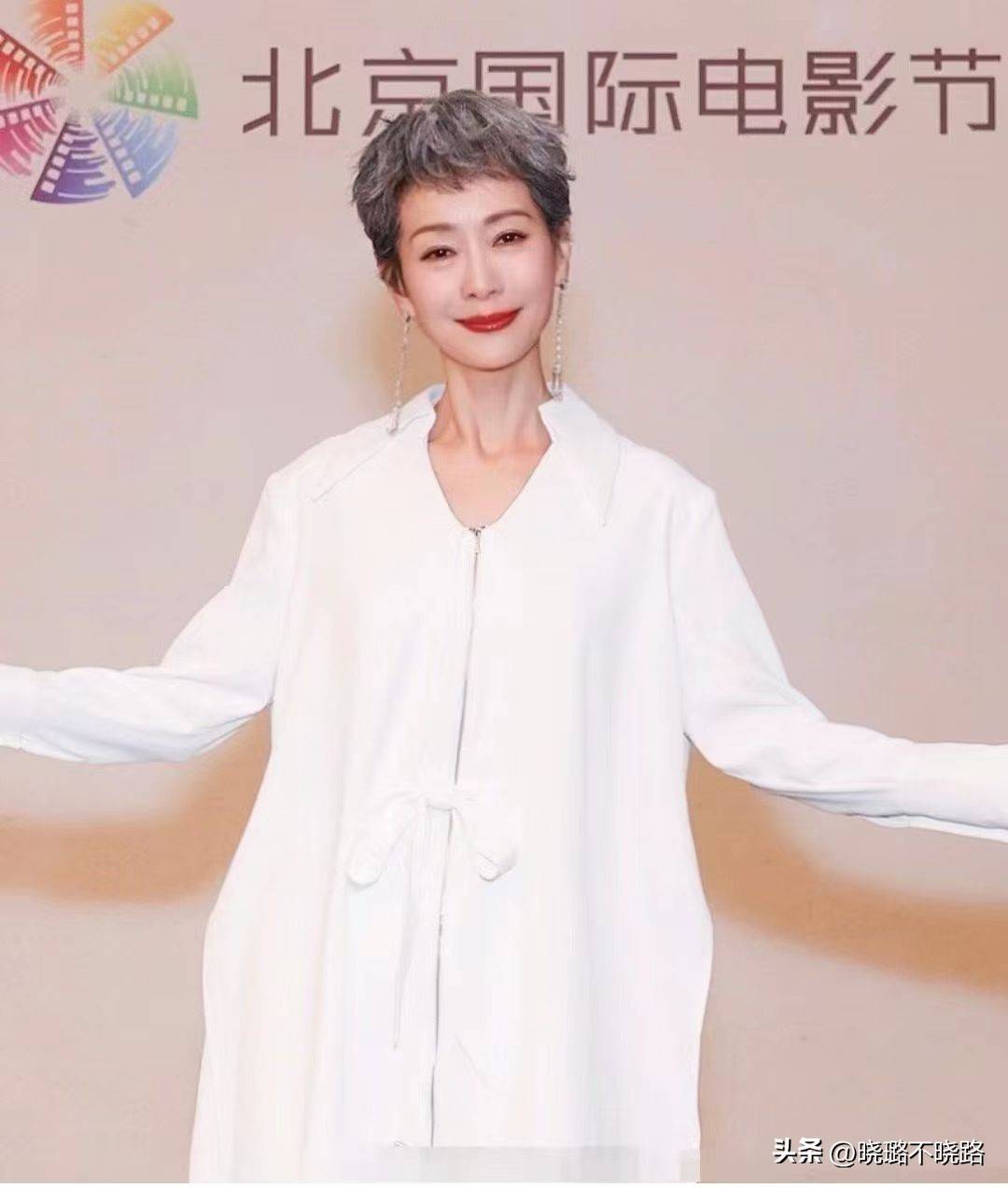 试试剪短发3款齐耳发流行来袭时尚减龄又显年轻
