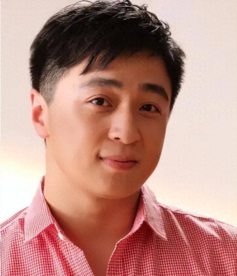 原来他们是夫妻,因戏结缘深情10年,妻子影后,女儿小戏骨