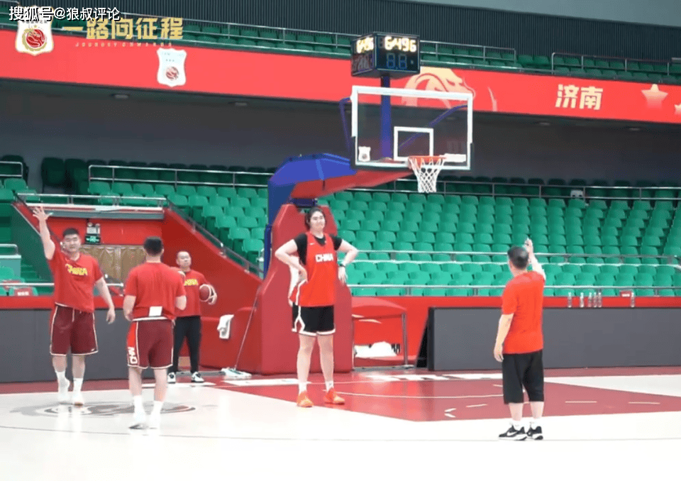 中国女篮今夜再迎焦点战：张子宇或离队最后一战 宫鲁鸣单独开小灶