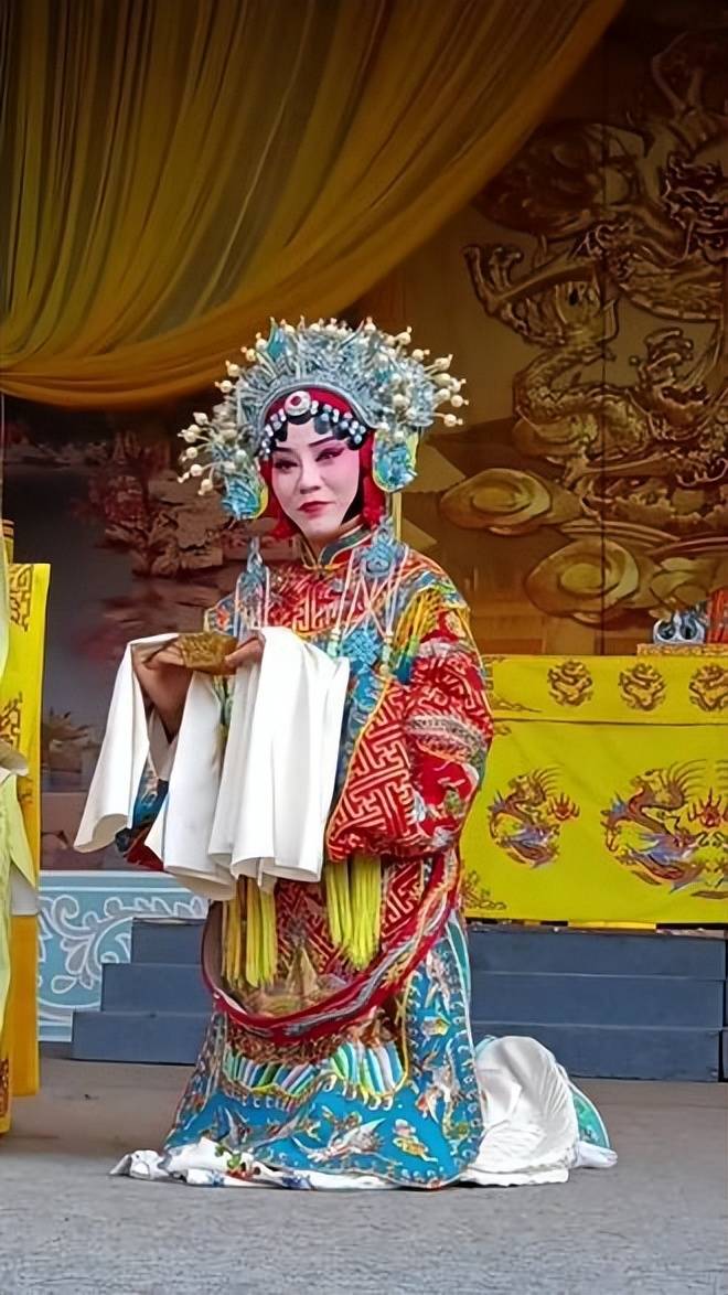豫剧三哭殿中张桂花版银屏公主为何成前无古