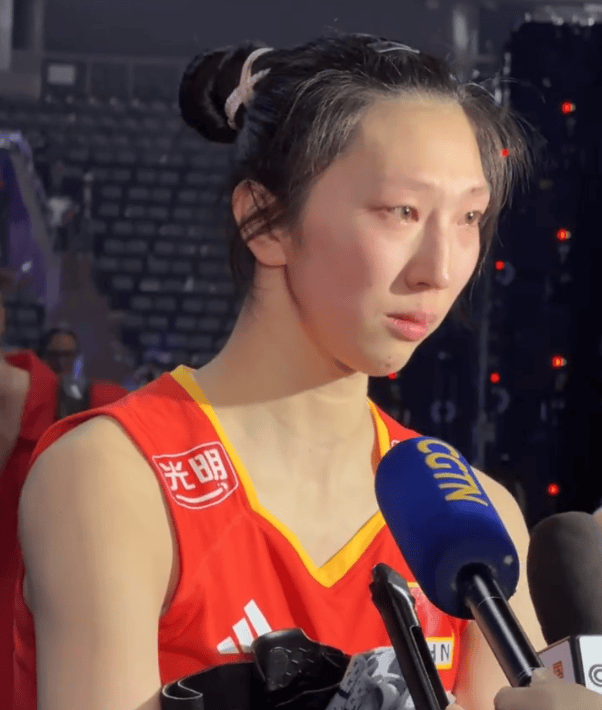 吴梦洁的崛起：从泪水到胜利，中国女排的逆袭之星