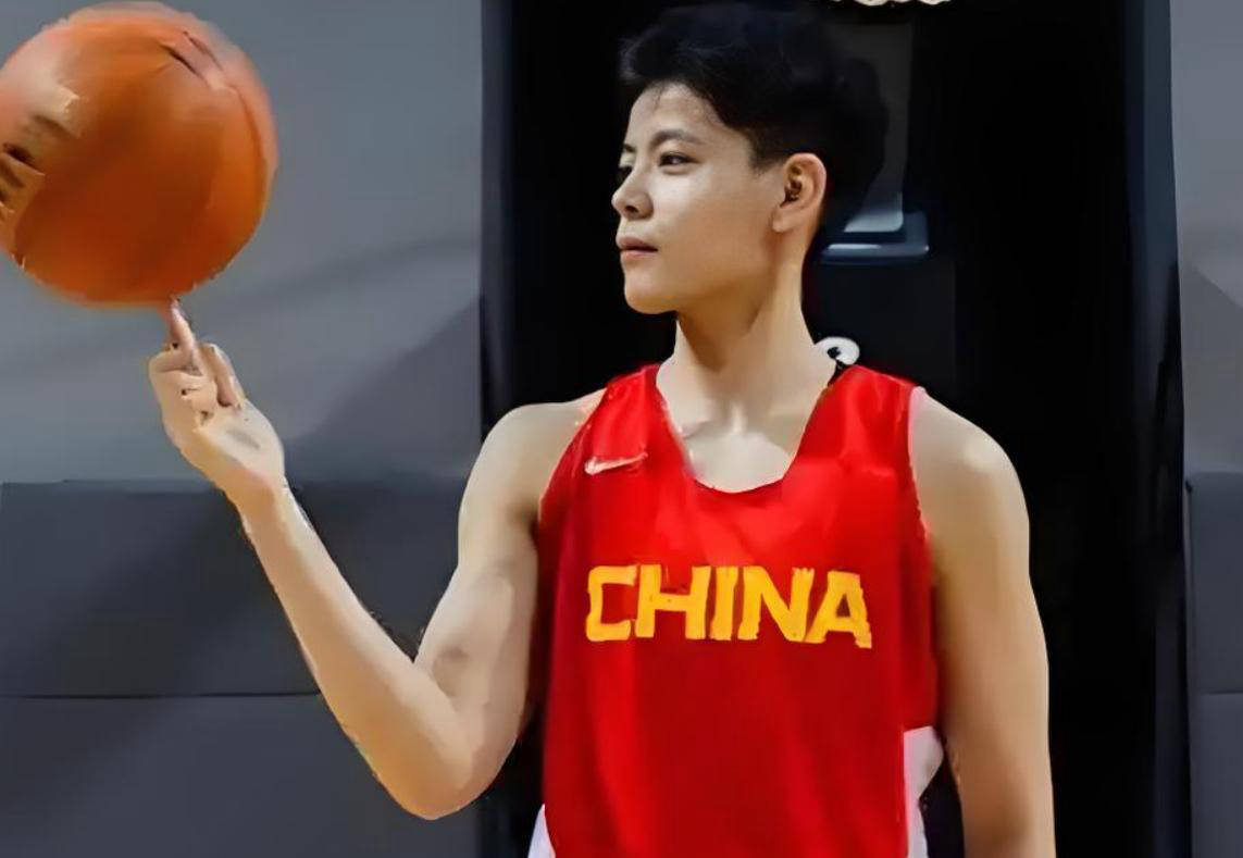 中国女篮险胜日本！杨舒予33分领衔，三分球成制胜关键