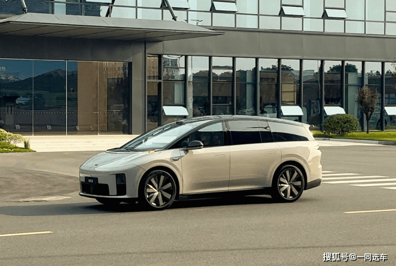 理想首款纯电SUV，理想i8将于7月上市，前脸与MEGA设计相同
