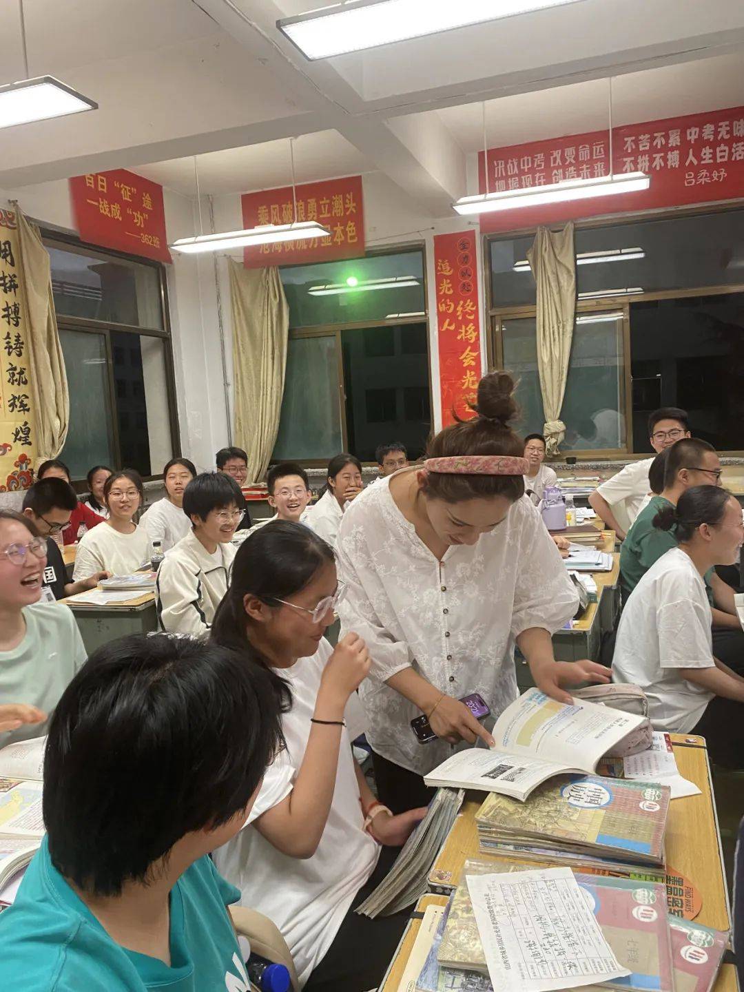 胸藏摘星志 笔落折桂笺