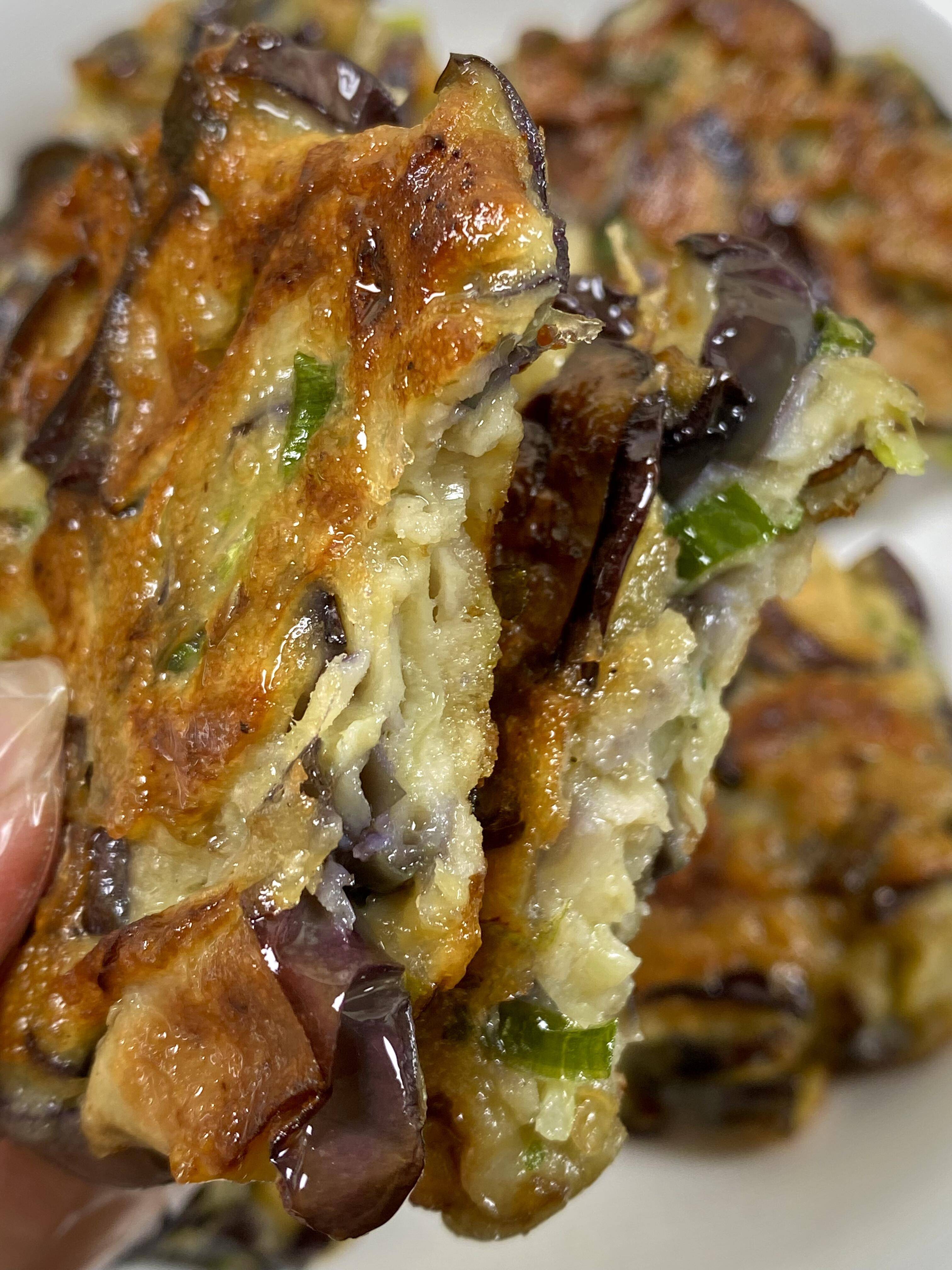 茄香四溢外酥里嫩自制美味茄子饼