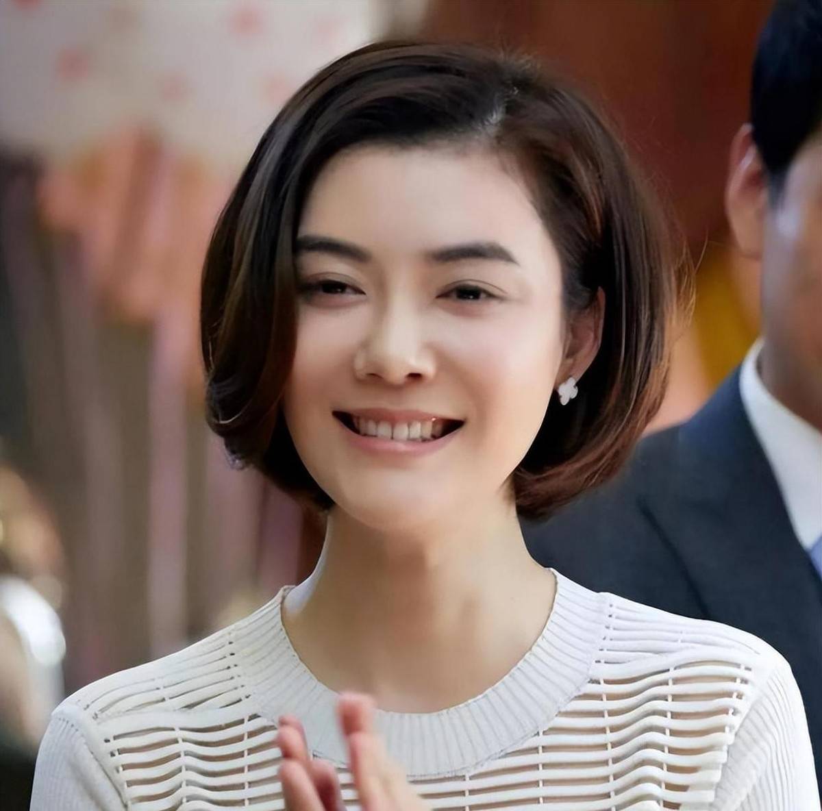 _离婚单身的说说心情短语_关于离婚单身的霸气说说