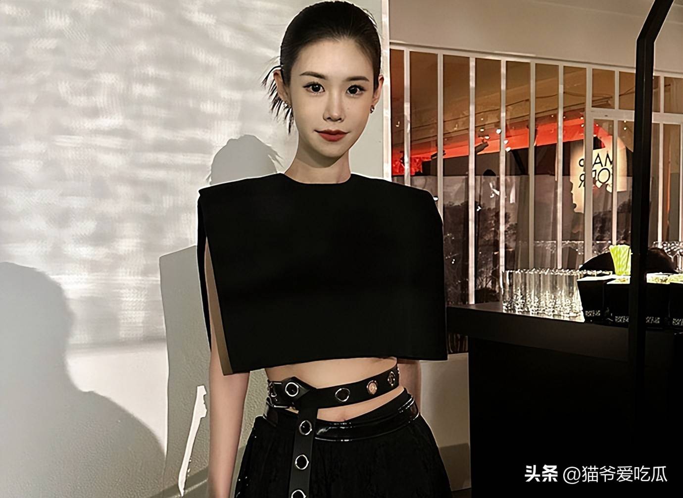 追溯到2023年5月,作为美妆领域的顶尖博主,程十安在没有任何预兆的