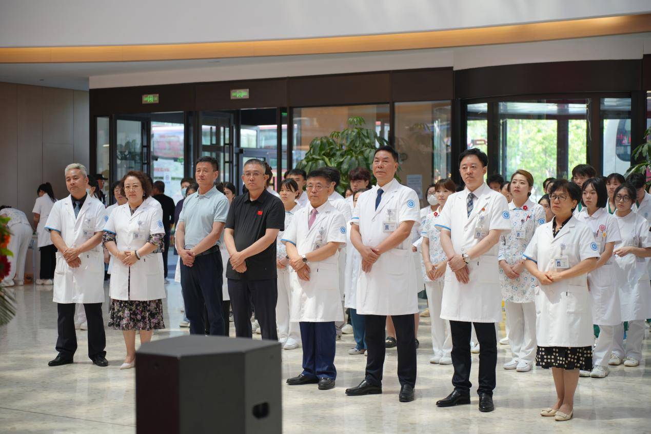 王鹏里,副站长吕军辉,吉林国金医院王雅君院长,李领明院长,蔡立新院长