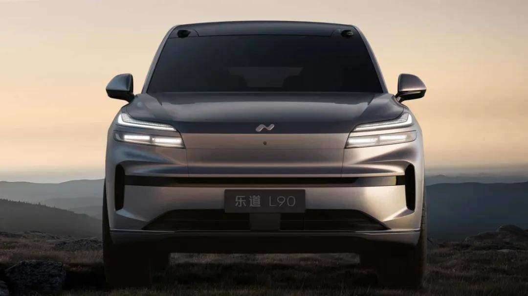 乐道L90 900V高压平台超充换电_乐道L90 240L智能电动前备舱_乐道l90