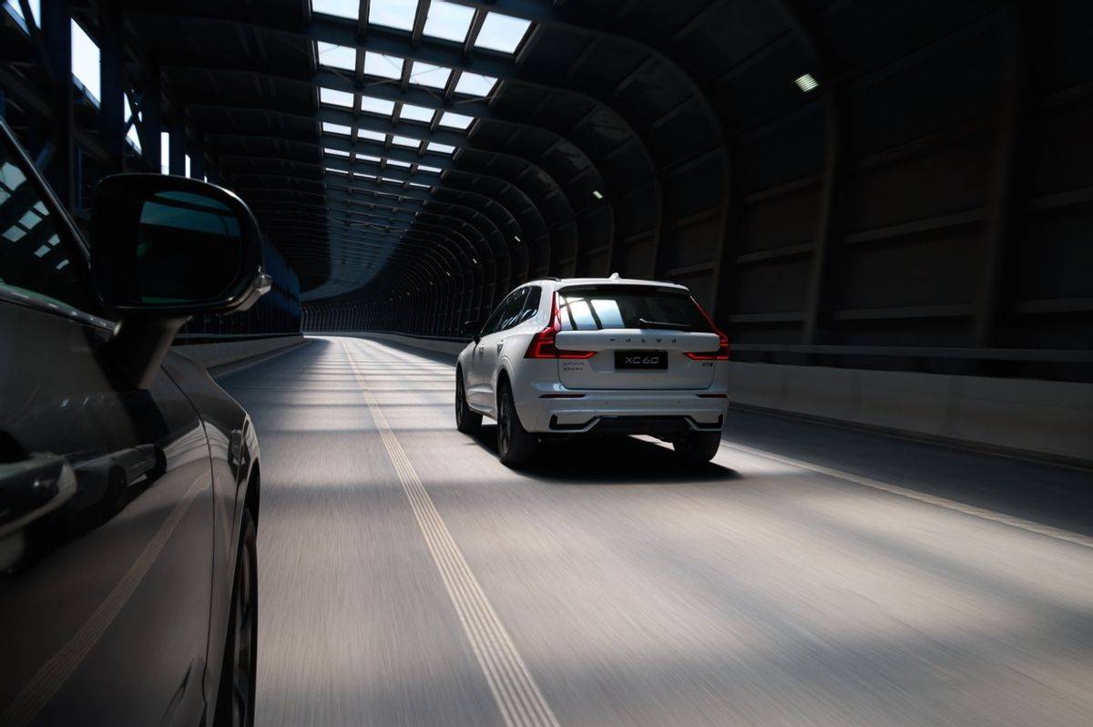沃尔沃全新XC60上市，带着安全牌+价格屠刀杀进25万档！