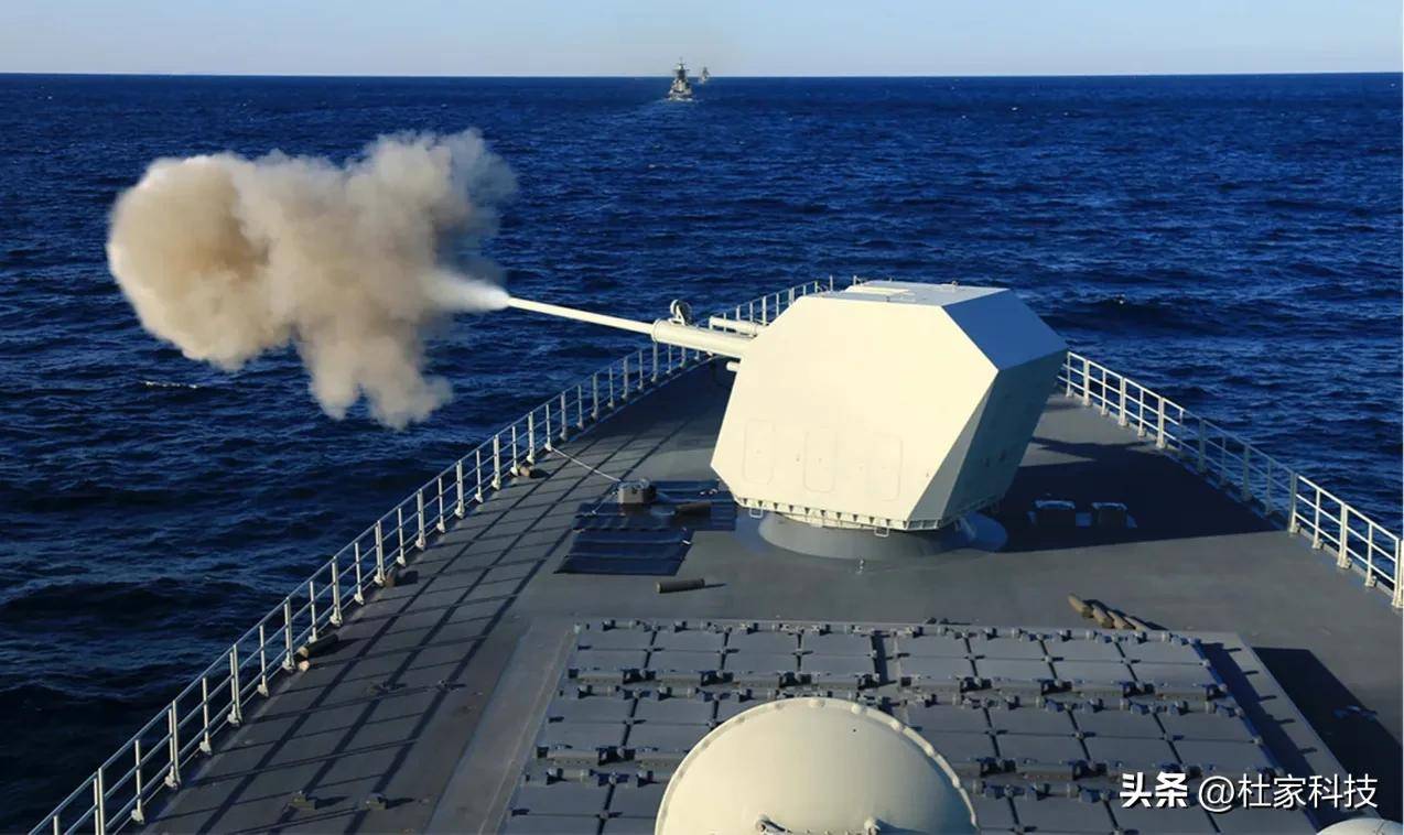 外媒:16艘055世界无敌?瞬间发射1700多枚导弹的055,到底多强?