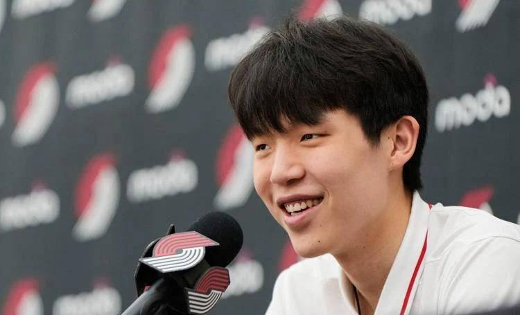 杨瀚森7月12日夏联首战对勇士！美媒热议：他就像我们