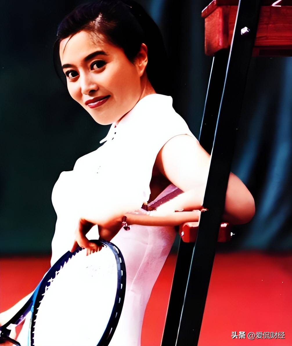 丁嘉丽现状:65岁比剧里年轻,女儿是知名演员,儿子是导演