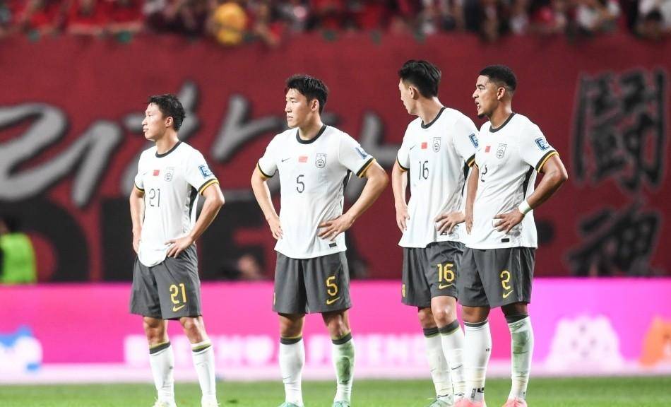 国足东亚杯名单：4新人入选，年龄骤降3岁，仍有遗珠之憾
