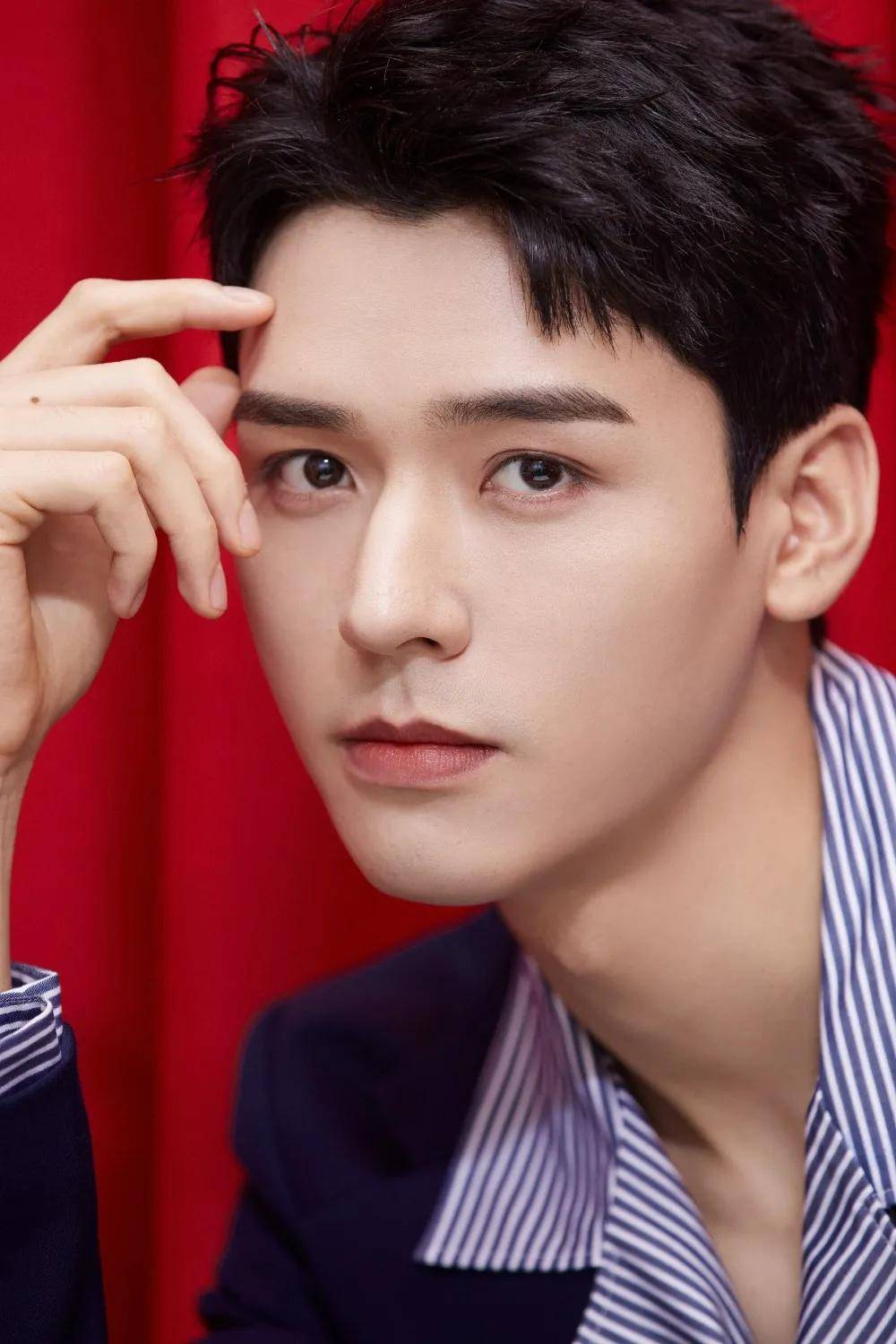 四川真是出帅哥,10位川籍男明星大盘点,每位都帅气迷人