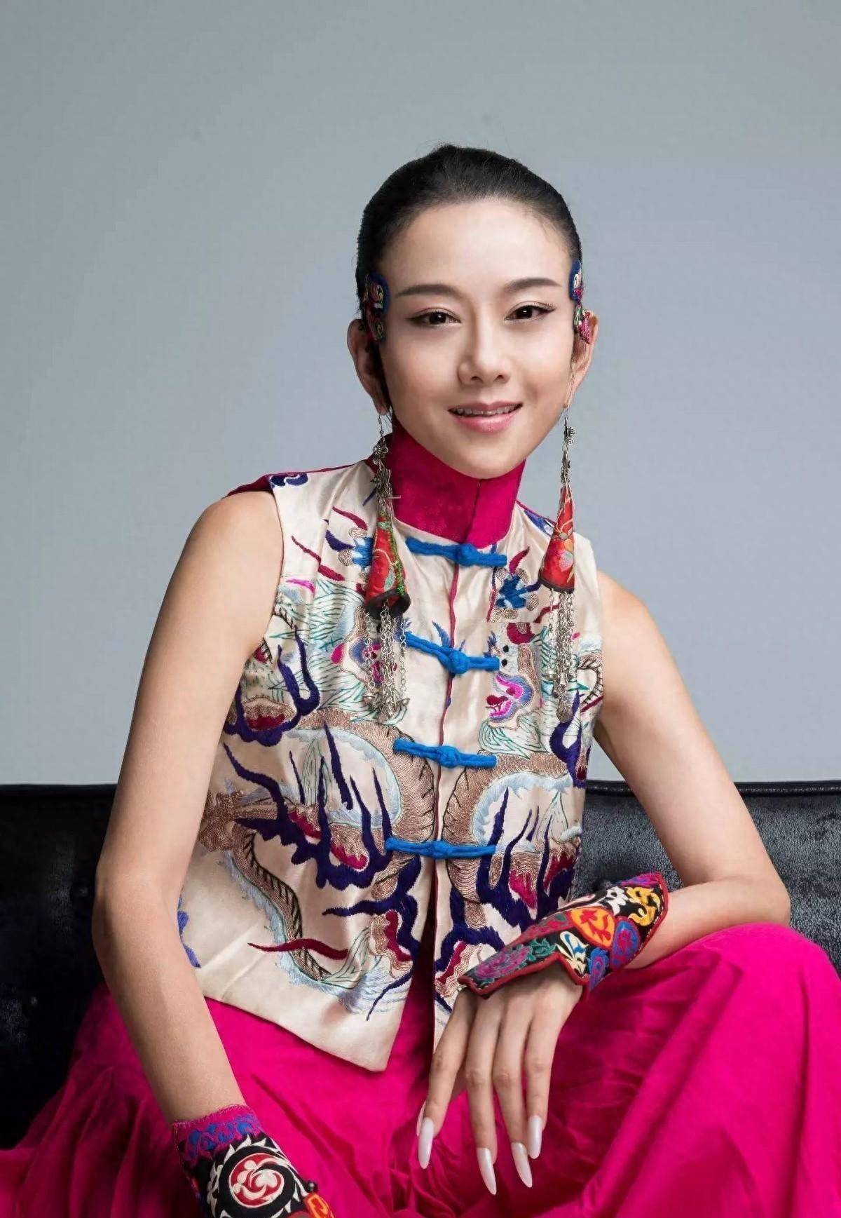 舞蹈家杨丽萍:孔雀舞代表人物,以原生态舞蹈享誉国际