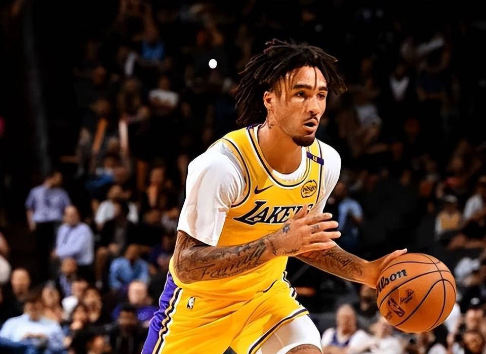 湖人签下场均68分强援，给予NBA独有霸王条款！将挑战詹姆斯和比尔