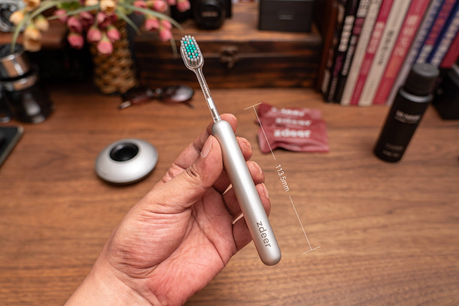 刷牙也能提供情绪价值?左点轻奢艺术牙刷:指尖上的金属美学