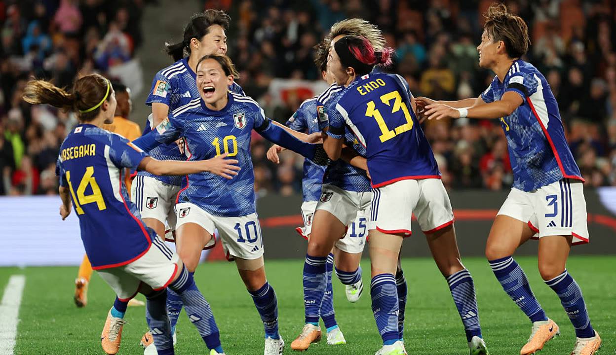 东亚杯女足巅峰对决：日本女足VS韩国女足，谁将称霸亚洲？