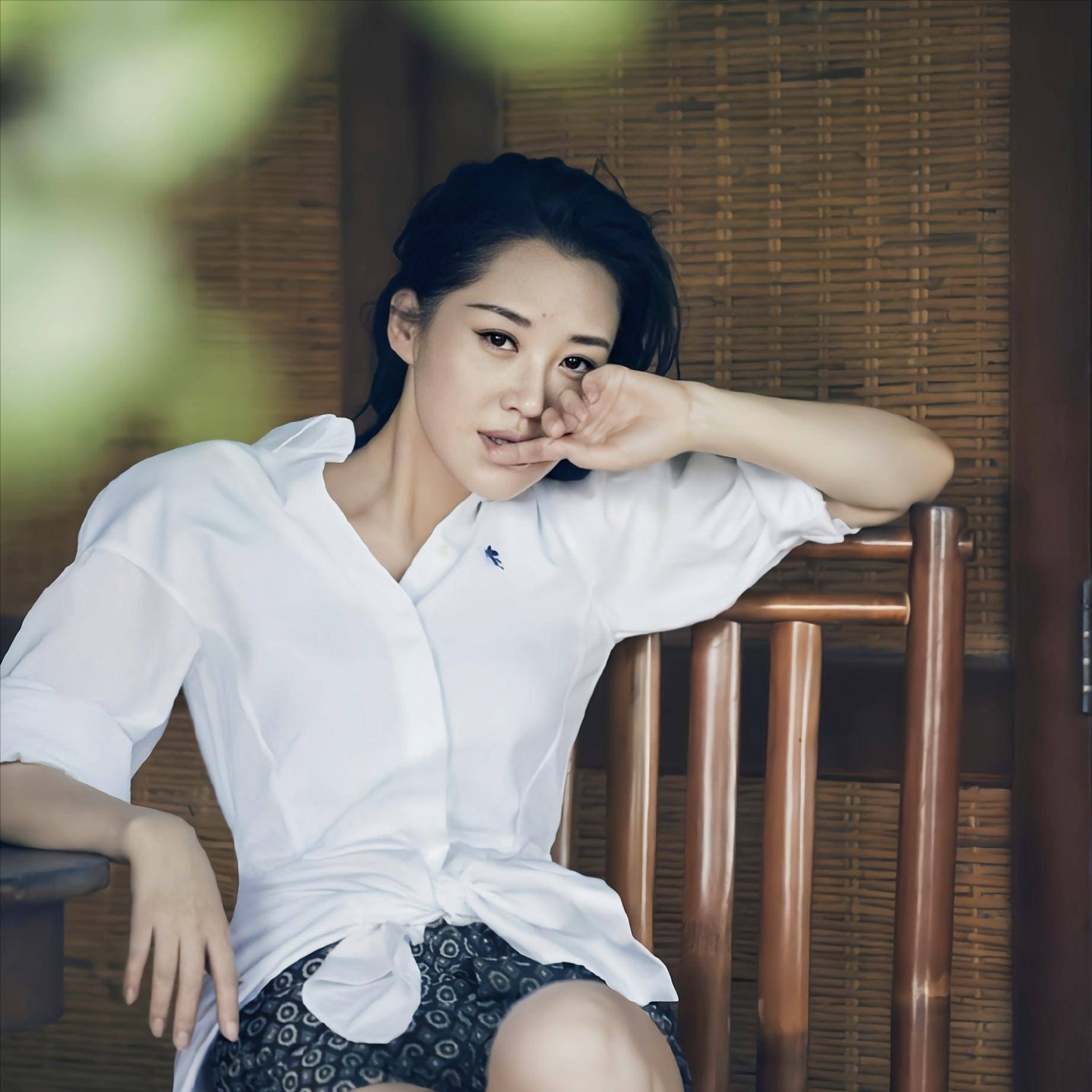 驭男无数, 老少通吃!56岁许晴:魅力源自尽兴人生, 不是套路