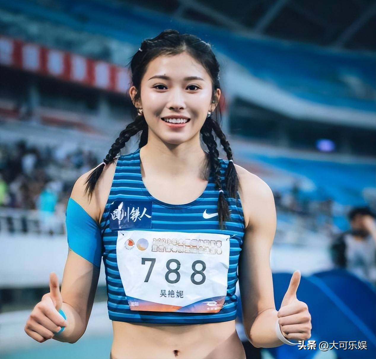 27岁吴艳妮社媒晒香格里拉射箭照,手臂肌肉惊人,长得却很甜妹