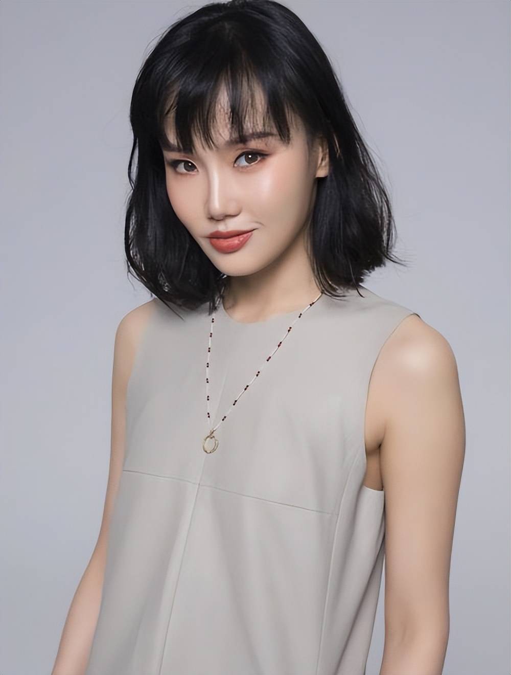 一屋子专业演员,硬是演不过黄龄一个跨界的歌手,糊不是没原因的