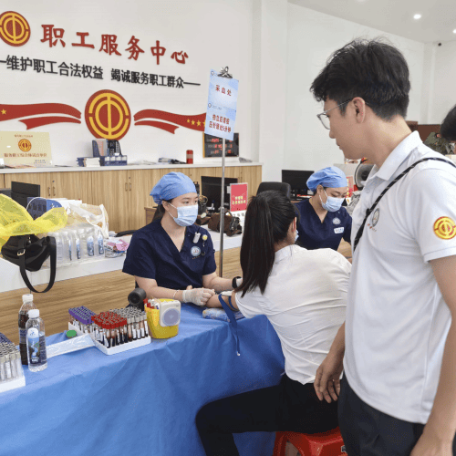 广东省工人医院赴韶关新丰山区为一线工人免费体检(图5)