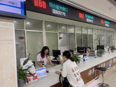 暖心服务“不打烊”!蒋村街道便民服务中心窗口获居民点赞(图3) 暖心服务“不打烊”!蒋村街道便民服务中心窗口获居民点赞(图3)