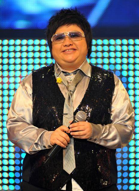 撕开众歌手遮羞布不到一个月,韩红宣布重大决定!原来我们都错了