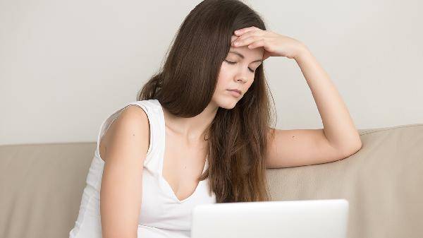 易君德丨彭伟丽医生：后脑勺发胀有点头晕怎么回事