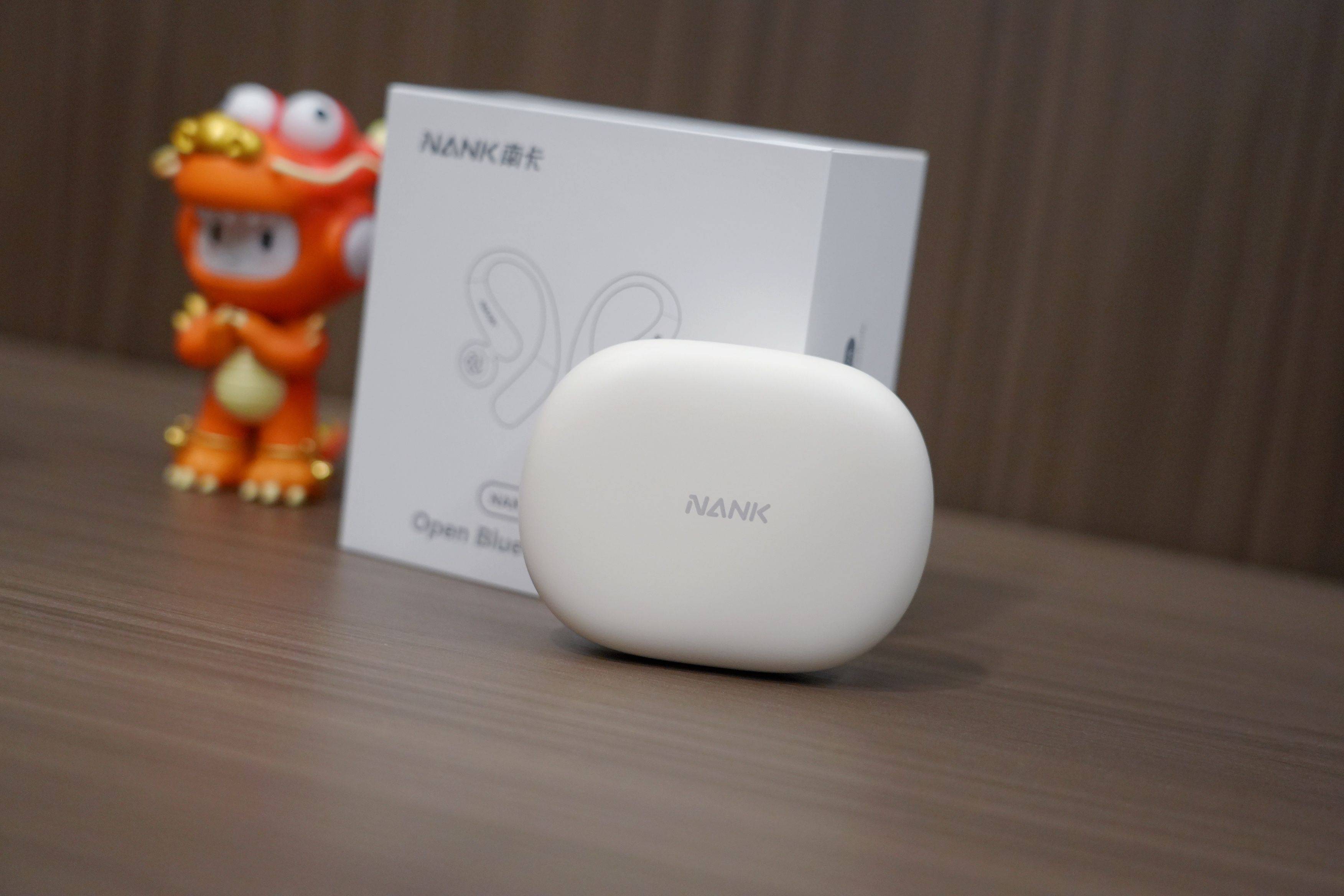 南卡OENova：戴了就像没戴，这耳机是来“报恩”的吧