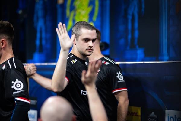  IEM科隆战报：FaZe 2-0 横扫BIG晋级胜者组 broky回归首秀告捷 