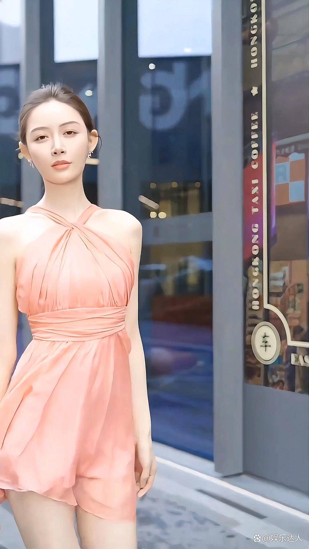 绝美佳人!敏敏,从无人问津到顶级车模!_顶流_cm_焦点