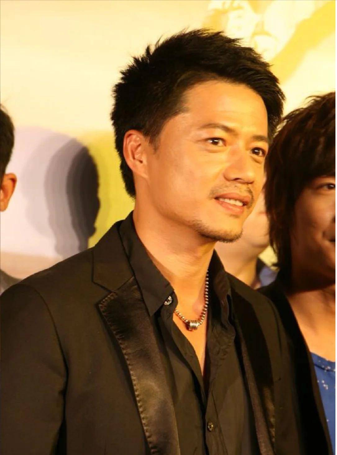 段奕宏,已经走上男演员的另一条大路,娶日本妻子不拍戏就消失