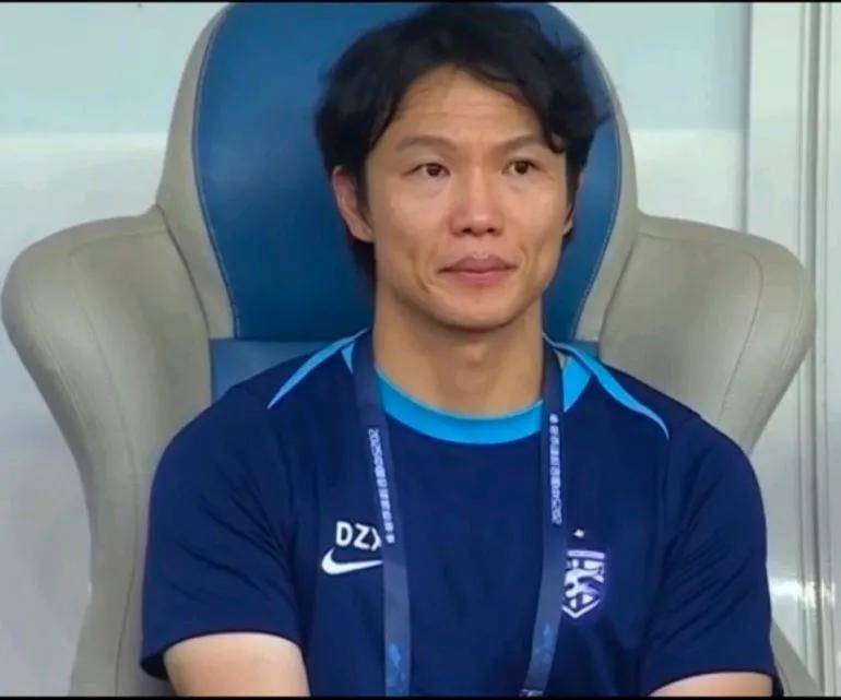 点评申花争冠的关键8月份能否完成丛林胜利大逃亡。